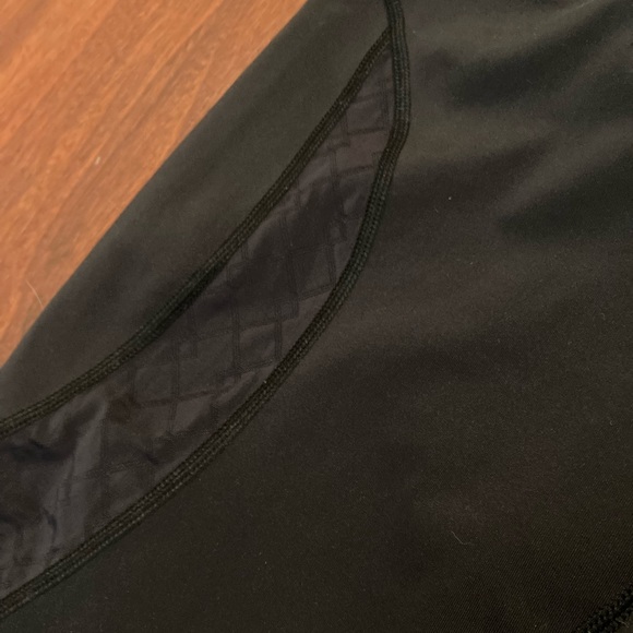 Gymshark black high waisted leggings mesh cutout - Picture 4 of 7